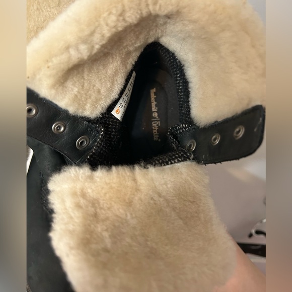 TIMBERLAND Women’s Courmayeur Valley Shearling Lined Boots in Black. Size 7.5W - Picture 5 of 9